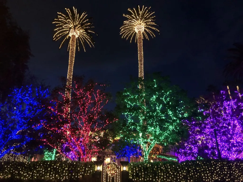 Christmas Brothers - Christmas Light Installation Newport Beach