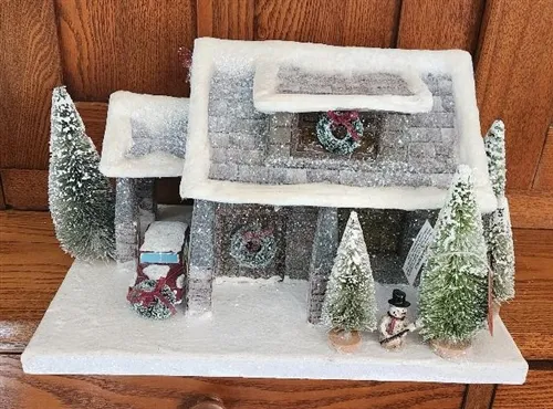 Christmas Bungalow | Cardboard House | Glitter Village