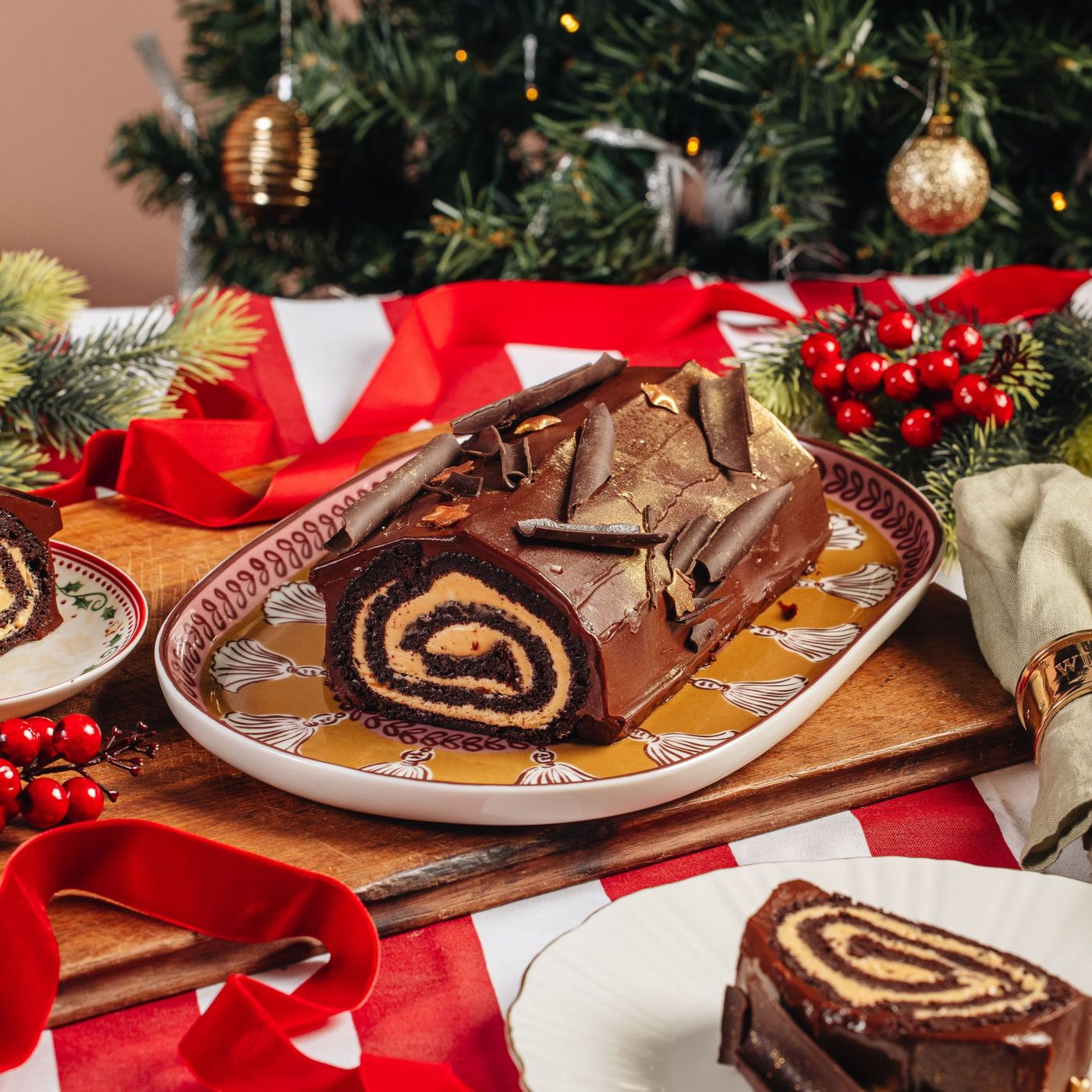 Christmas Cake Delivery 2026 | Buy Festive Cakes Online UK – Cutter &  Squidge