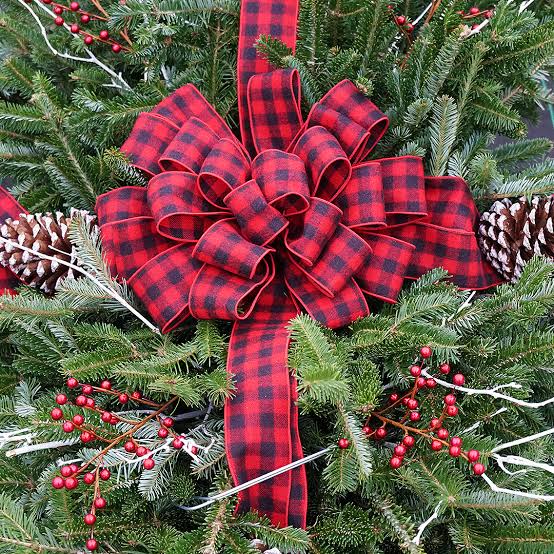 Christmas Cheer & Decor in Shelby Township, MI | Diegel's Greenhouse