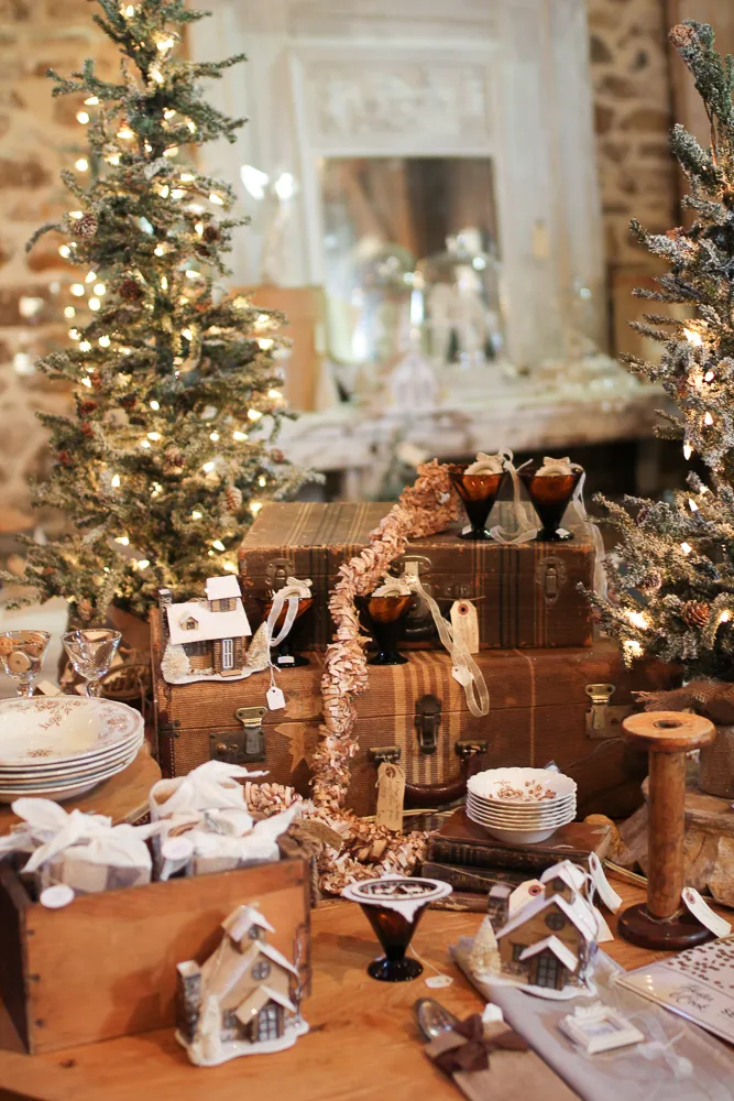 Christmas Decor that Fits You - Celebrating the Beauty of Life, Past & Present
