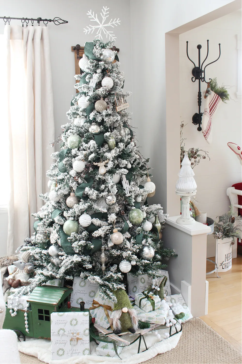 Christmas decorating Archives - Clean and Scentsible