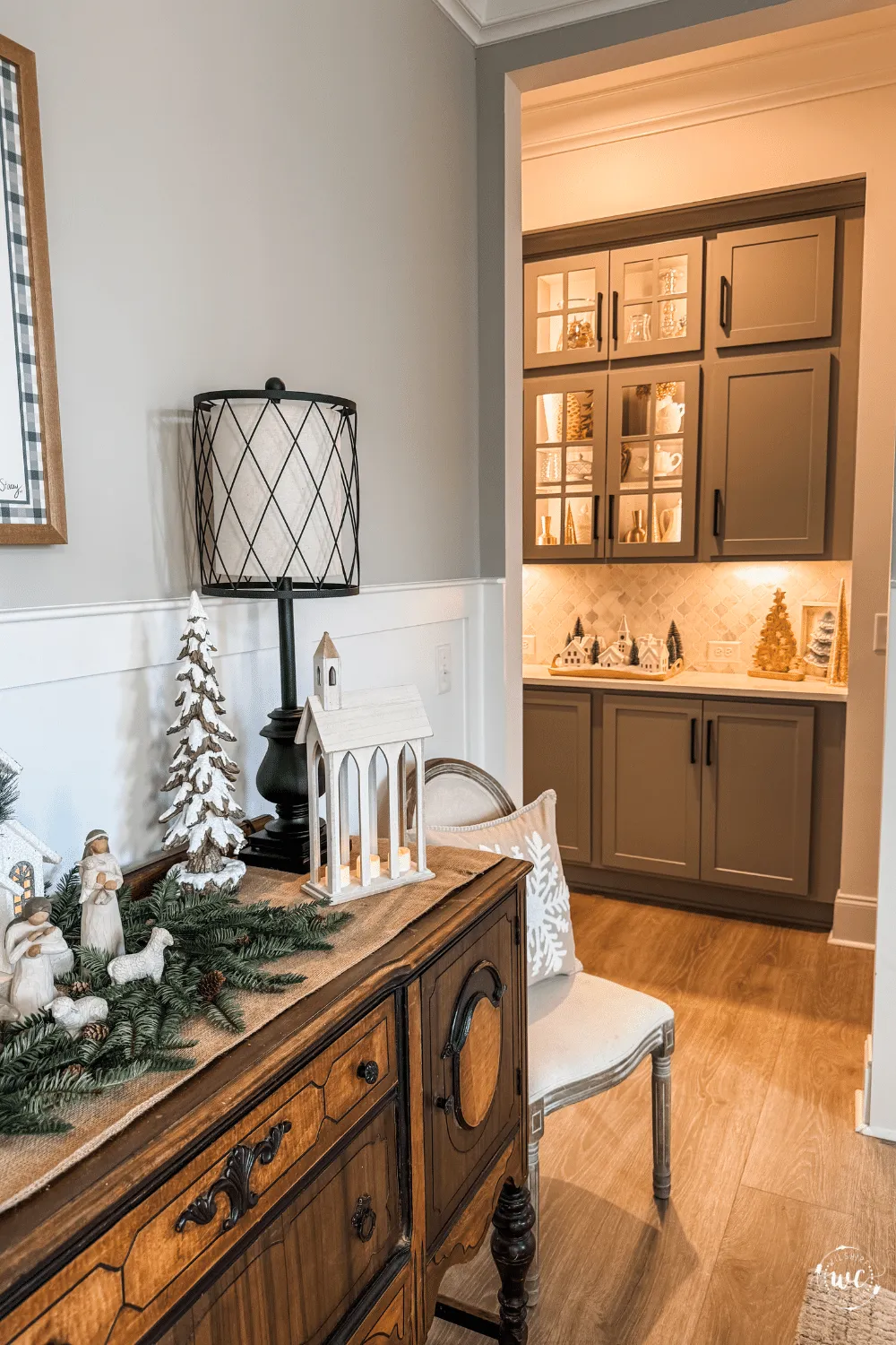 Christmas Dining Room Decor in silver and gold - Wilshire Collections