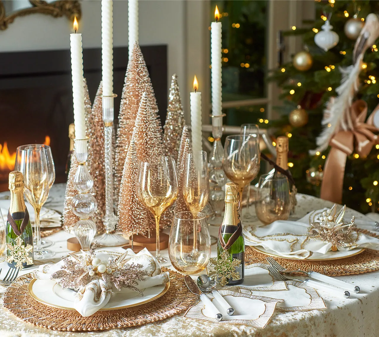 Christmas Dinnerware: Stylish Sets, Holiday Table Ideas & Where to Buy