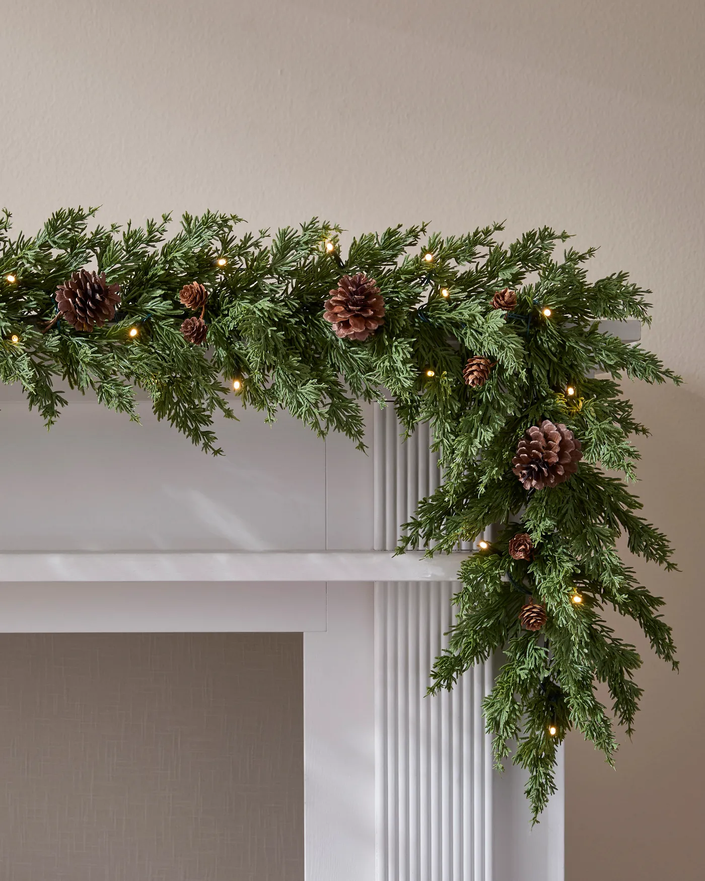 Christmas Garlands: Green, Frosted & More | Balsam Hill
