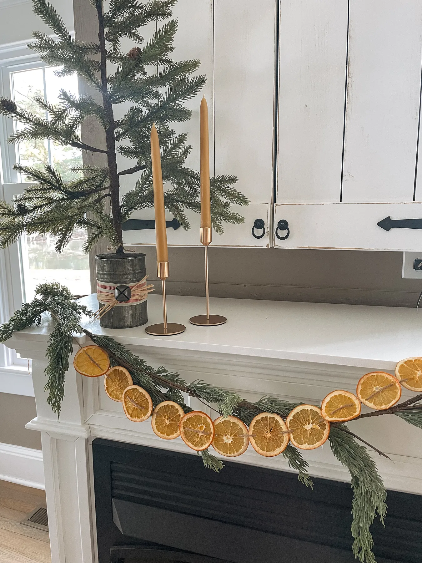 Christmas Mantel Decor Garland Orange Dried Orange Garland Centerpiece With  Natural Twine, Primitive/natural/yule/hygge Decor, Handmade Dried Orange  Decor