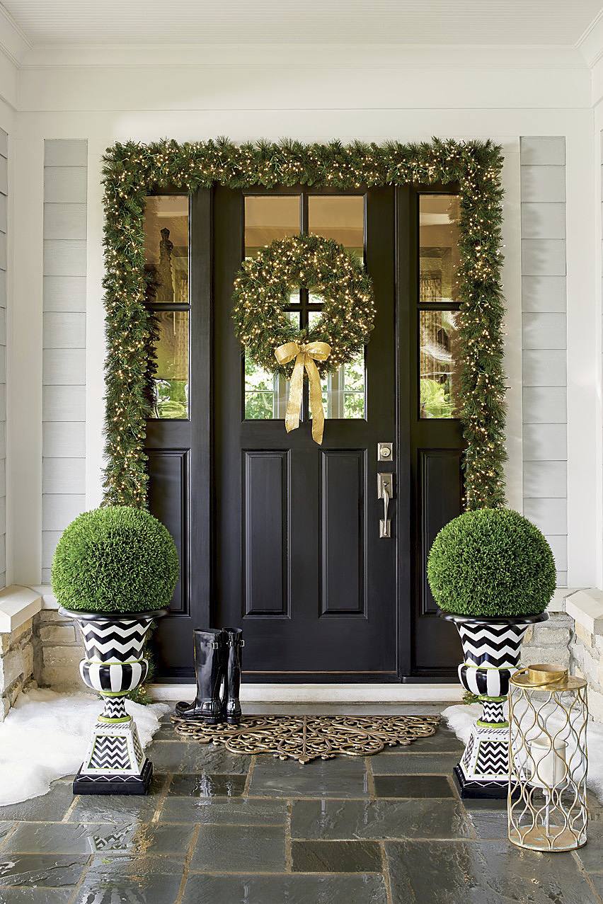 Christmas Porch Decorations: 15 Holly Jolly Looks - Grandin Road Blog