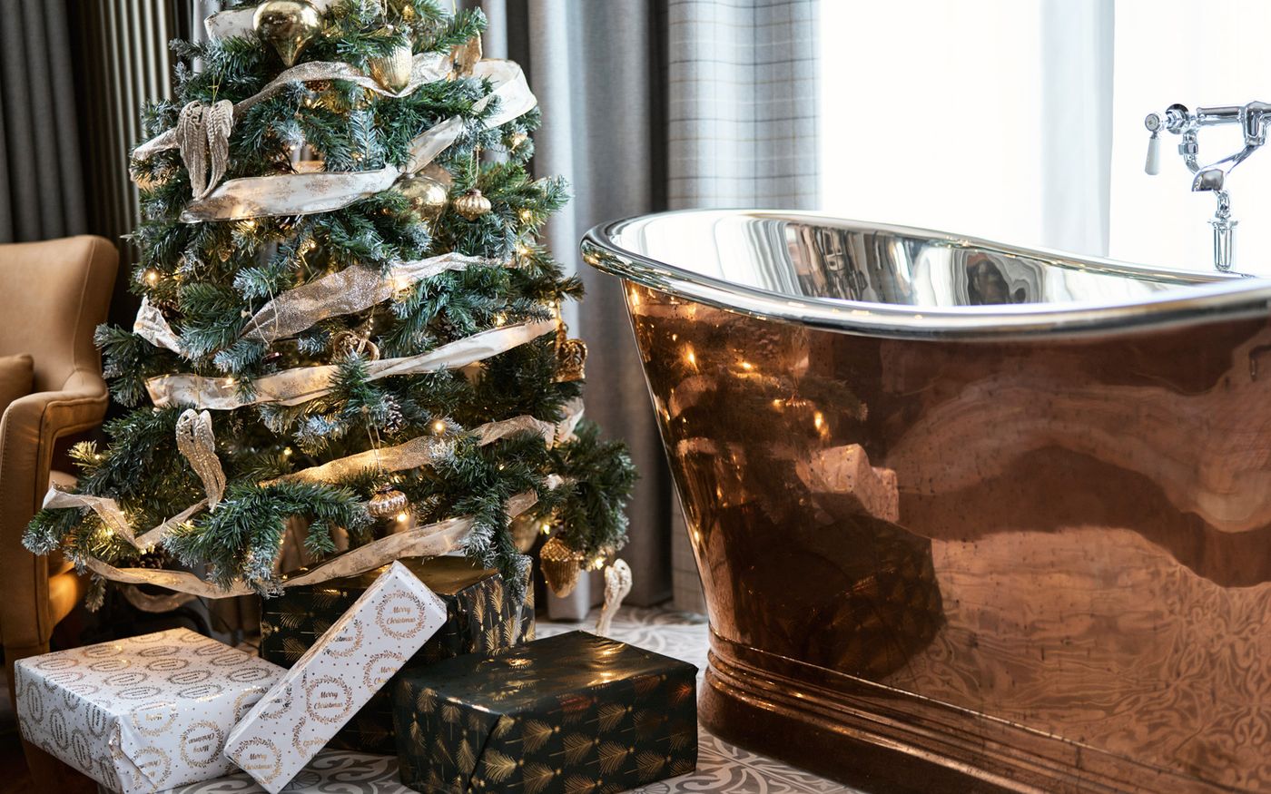 Christmas Stays - The Cairndale Hotel & Spa - Experience award-winning  luxury, home to Scotland's only independent Five Bubble Luxury Spa, elegant  stays and relaxing spa escapes in Scotland.