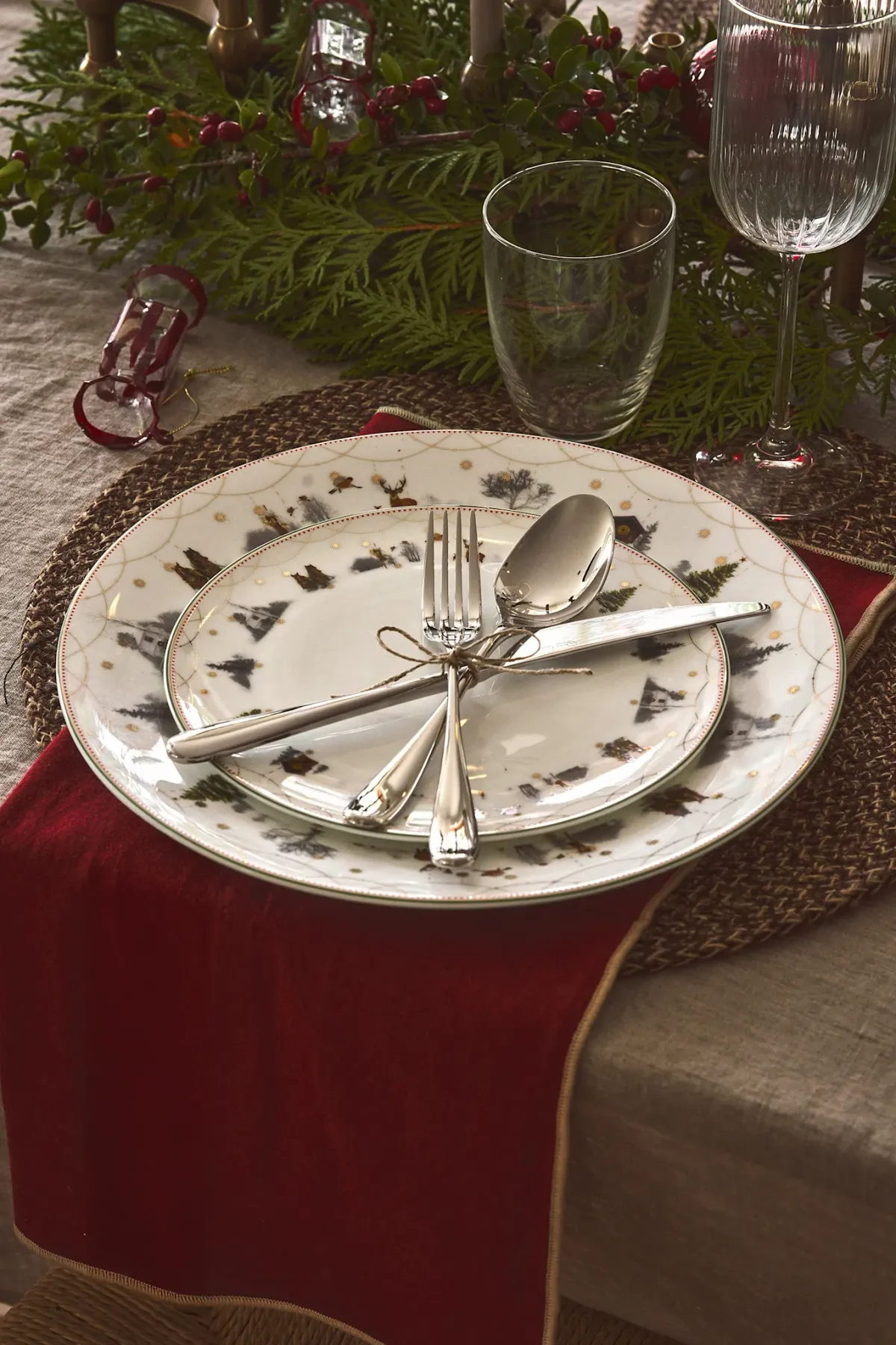 Christmas table - Shop at → NordicNest.com