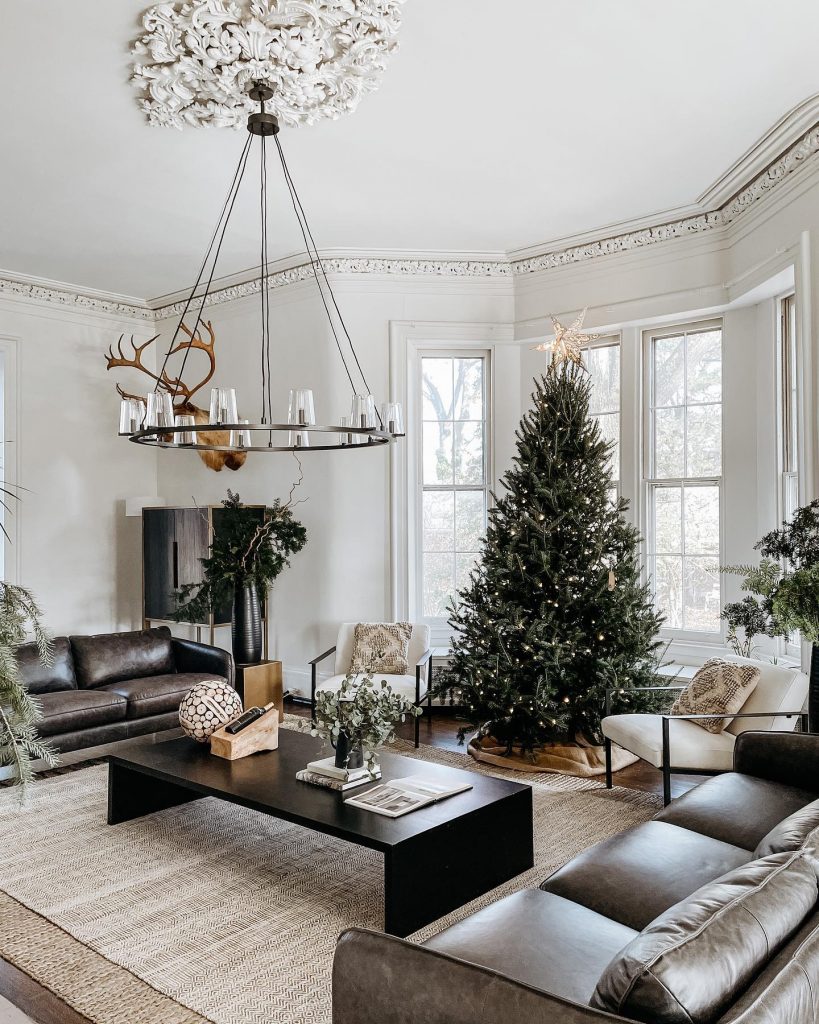 Christmas Tree Ideas: 15 Festive Ways to Decorate Your Tree for the Ho –  Rugs USA