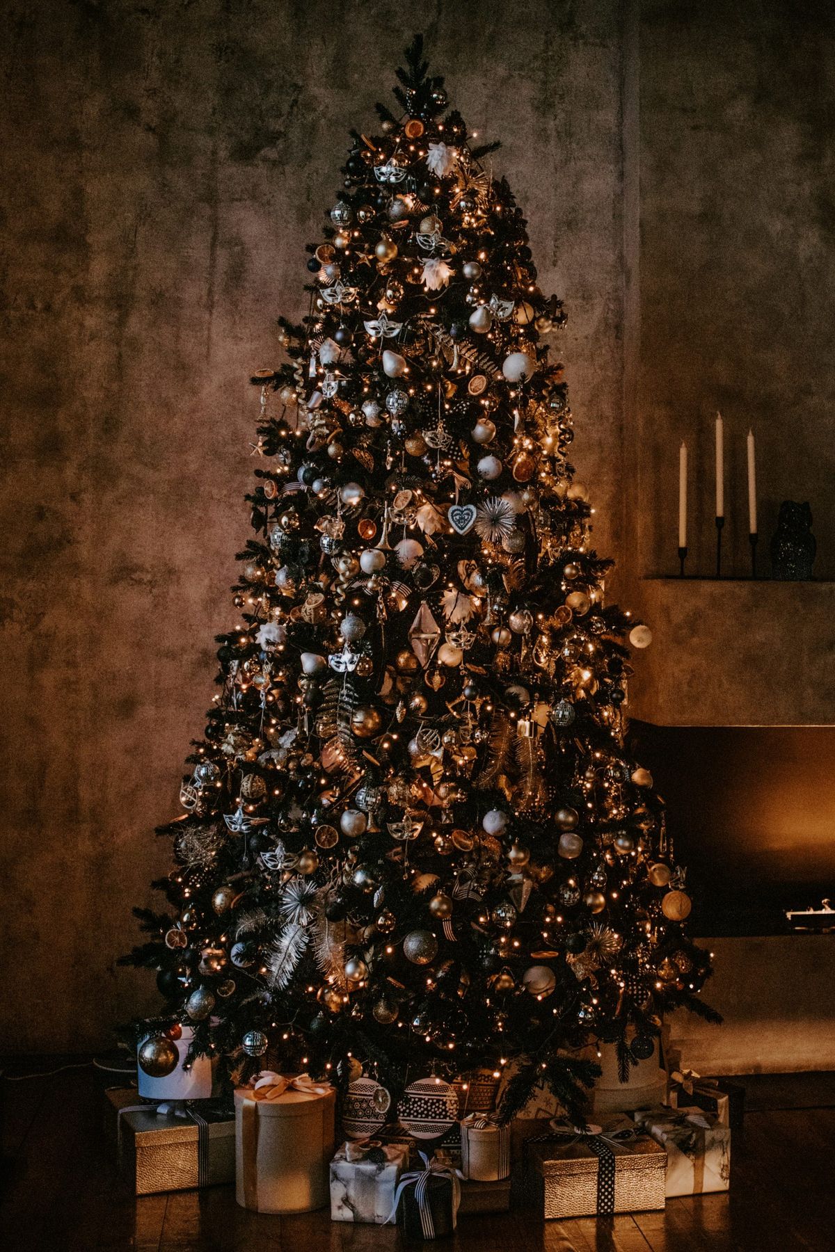 Christmas tree near wall
