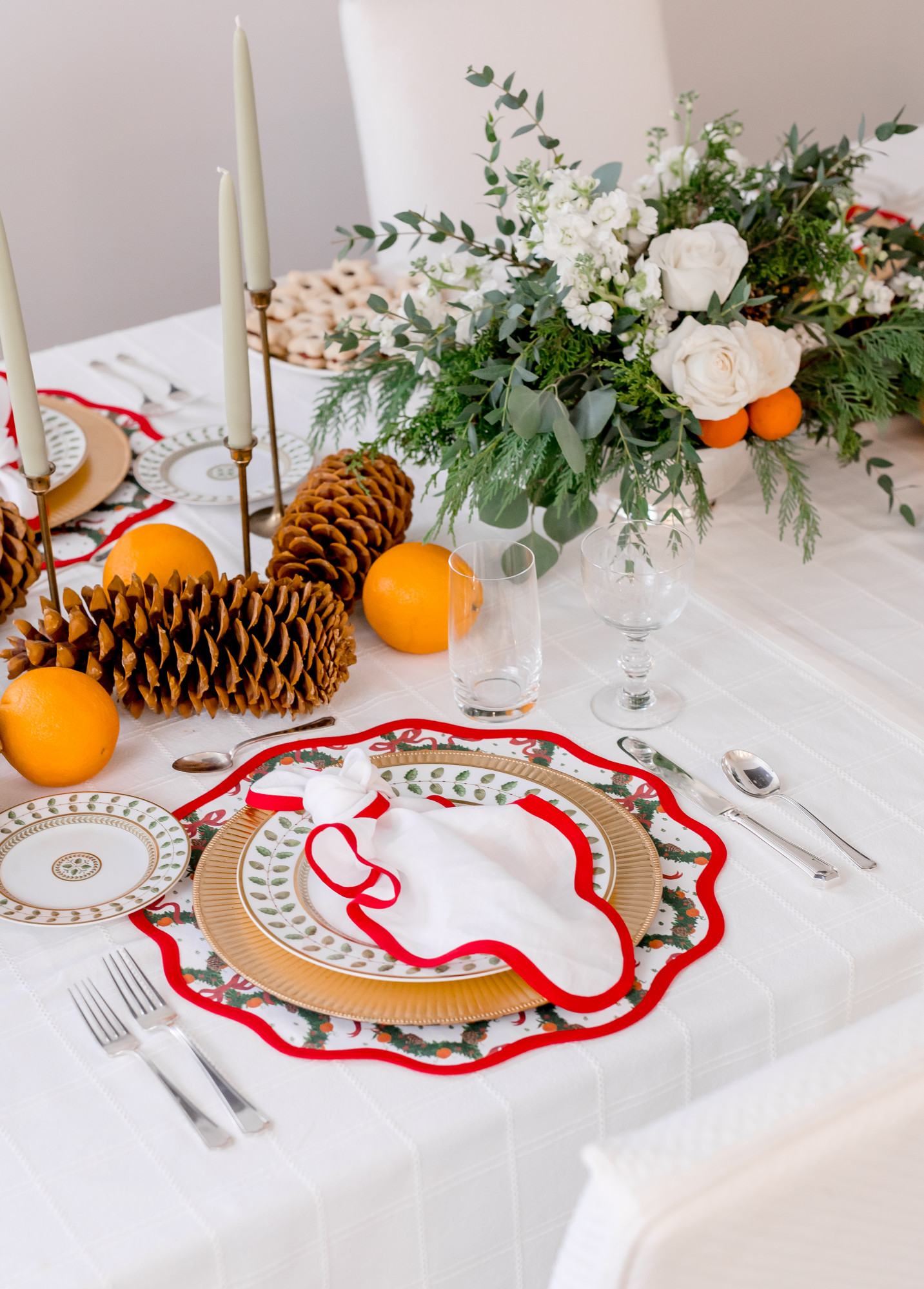 Citrus-Inspired Traditional Christmas Tablescape