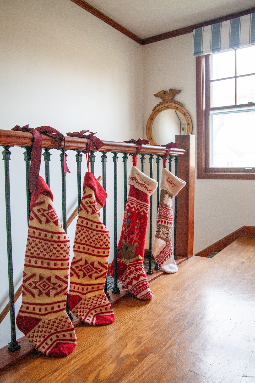 Classic Christmas decor around the house / Create / Enjoy