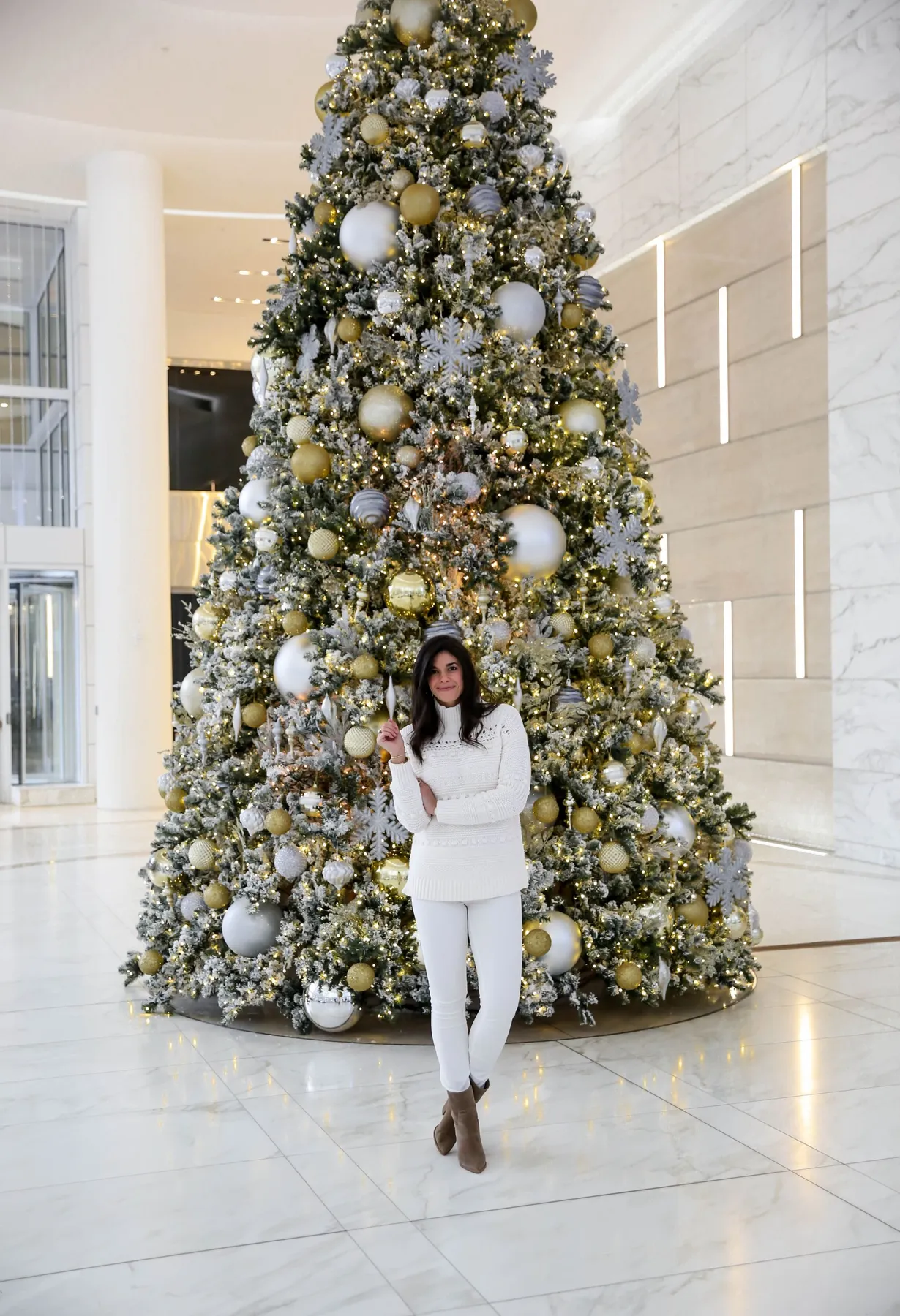 Cozy Chic in Winter White - Lauren Schwaiger