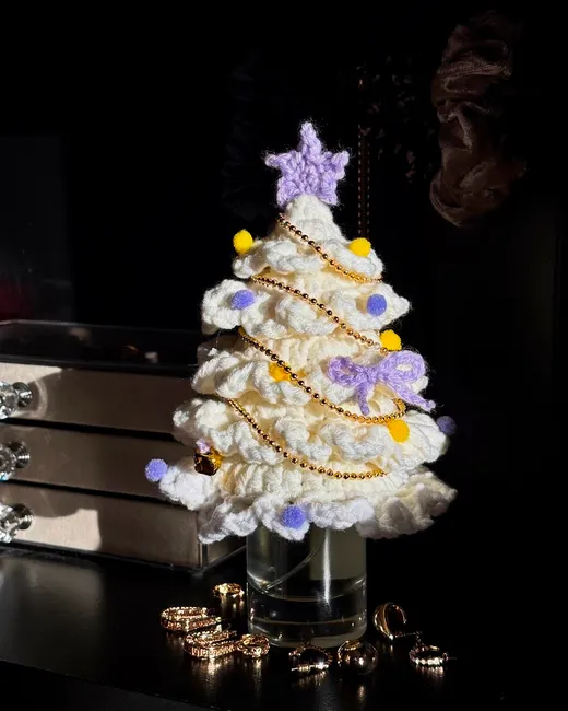 Crochet Christmas Tree Pattern: Crochet pattern | Ribblr