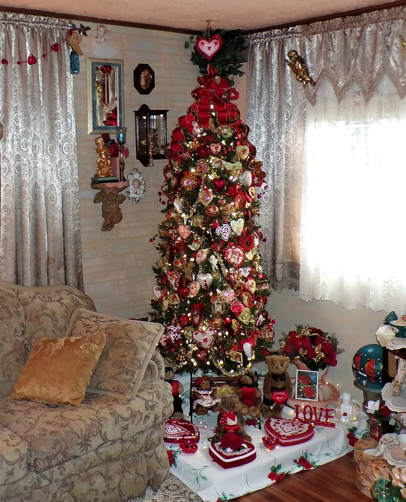 DEBBIE-DABBLE BLOG: 3 Red and Gold Valentine's Trees in the Living Room,  2020 and Why I Am Celebrating Today