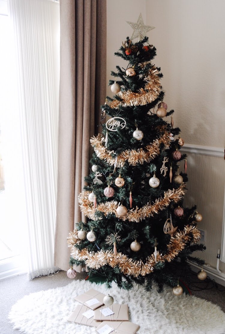Decorating Our Christmas Tree — Mimi Rose and Me