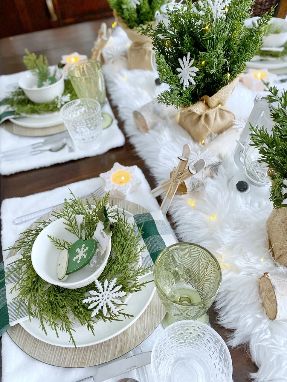 Dining Delight: Post Christmas Winter Tablescape