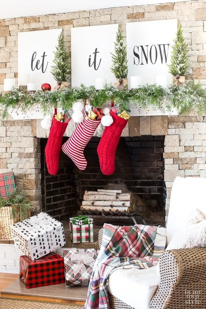 DIY Christmas Mantel Decorating Ideas • The Budget Decorator