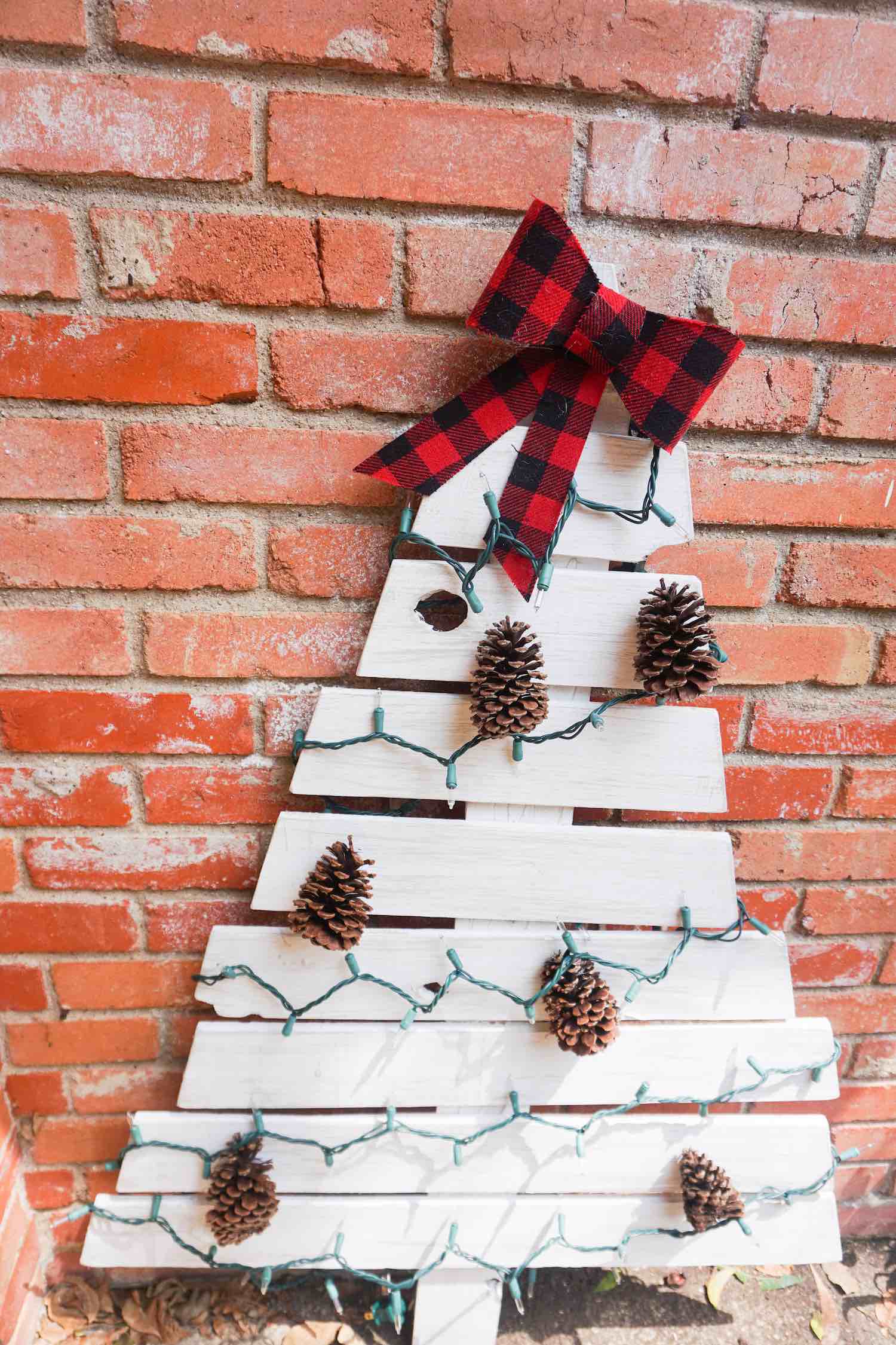 Diy Christmas Tree Wood How To Make Rustic Wooden Christmas Trees (DIY  Holiday Decor) Do Dodson Designs