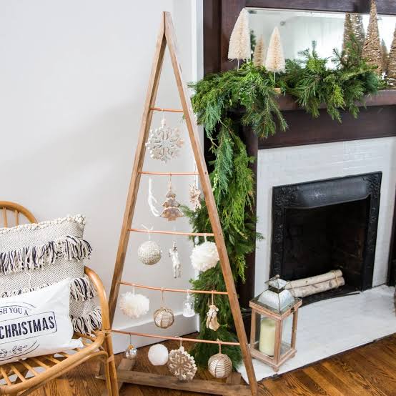DIY Life-Sized Ornament Christmas Tree | HGTV