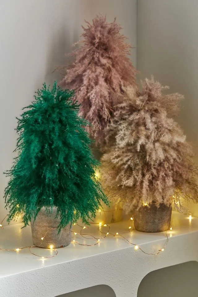 Dried Pampas Grass Christmas Tree | Urban Outfitters Canada