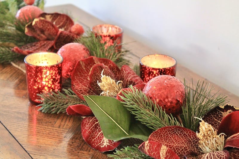 Easy DIY Christmas Centerpieces For Festive Holiday Tables