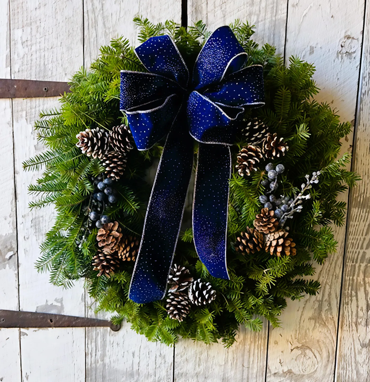 Elegant Holiday Wreath – moodytreefarm