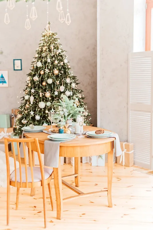 Eleven Christmas Table Setting Ideas - Town & Country Living