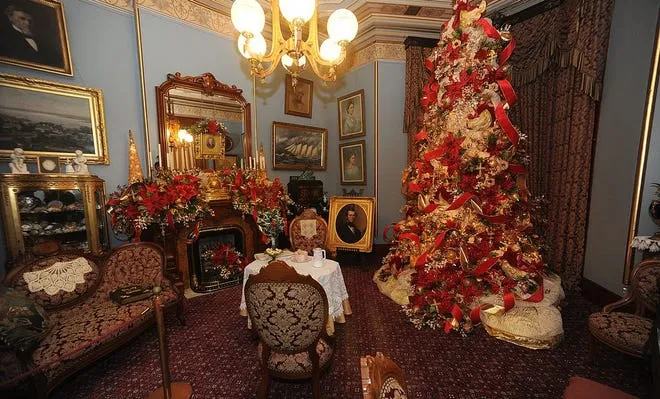 Fall River Historical Society all decked out for annual holiday open house