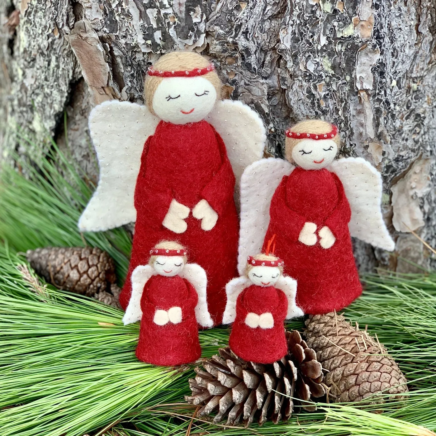 Felt Christmas Angel Tree Topper | The Crafty Squirrel