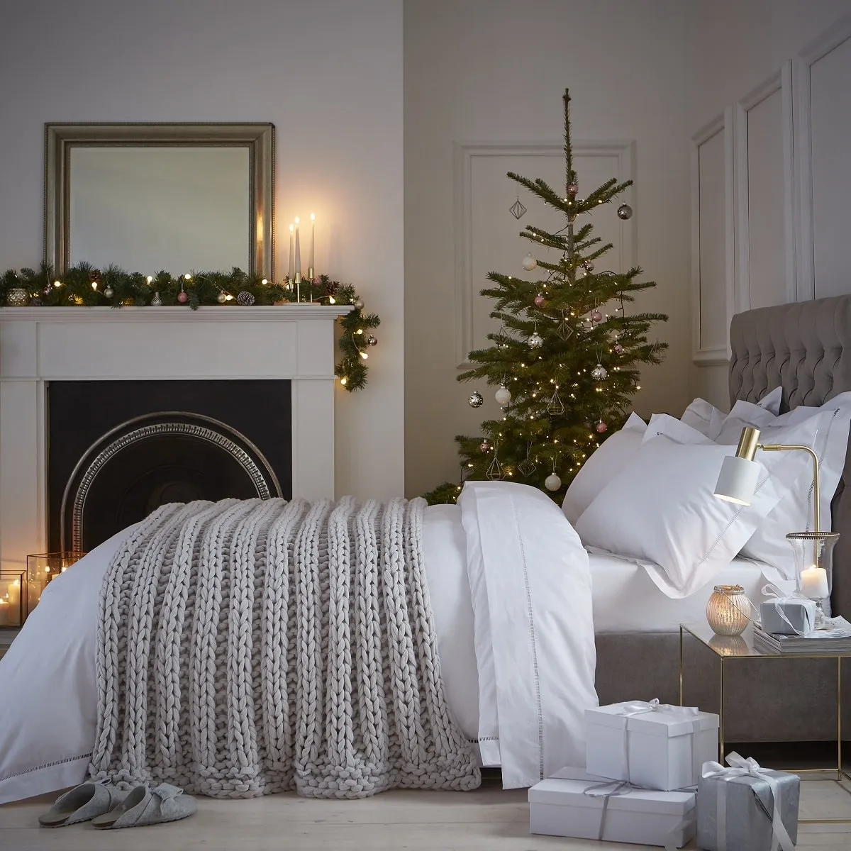 Festive bedding at Christmas - What Hannah Did Next
