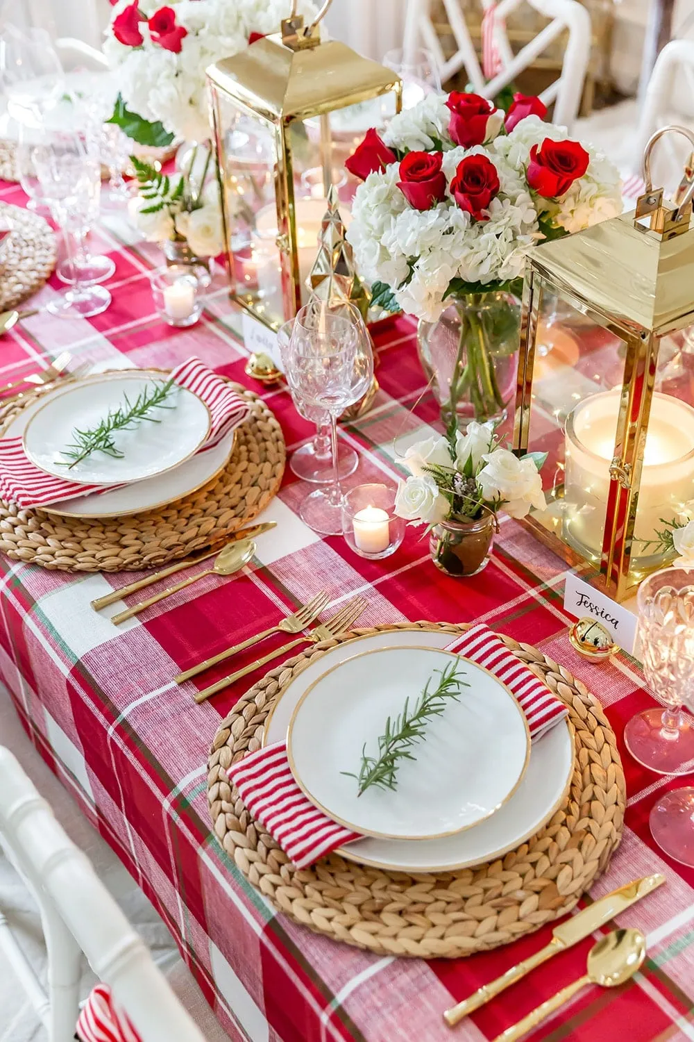 Festive Christmas Table Decorations - Pizzazzerie