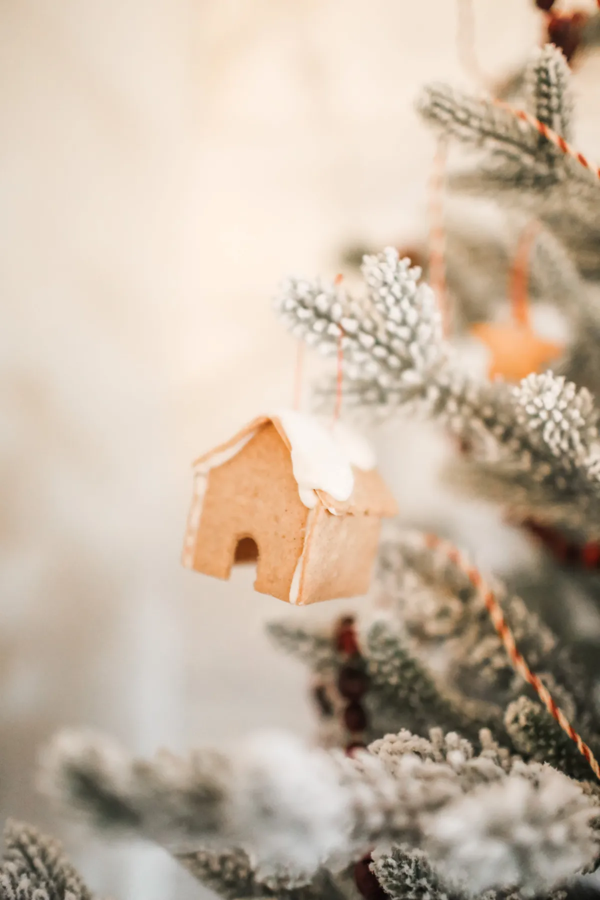 Festive Kitchen Christmas Tree - The Farm Chicks
