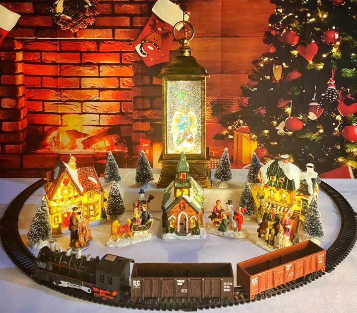 Figurine Wee Crafts Christmas Village Wee Crafts 6' Farm House Tree Christmas  Village Light Cord Finished