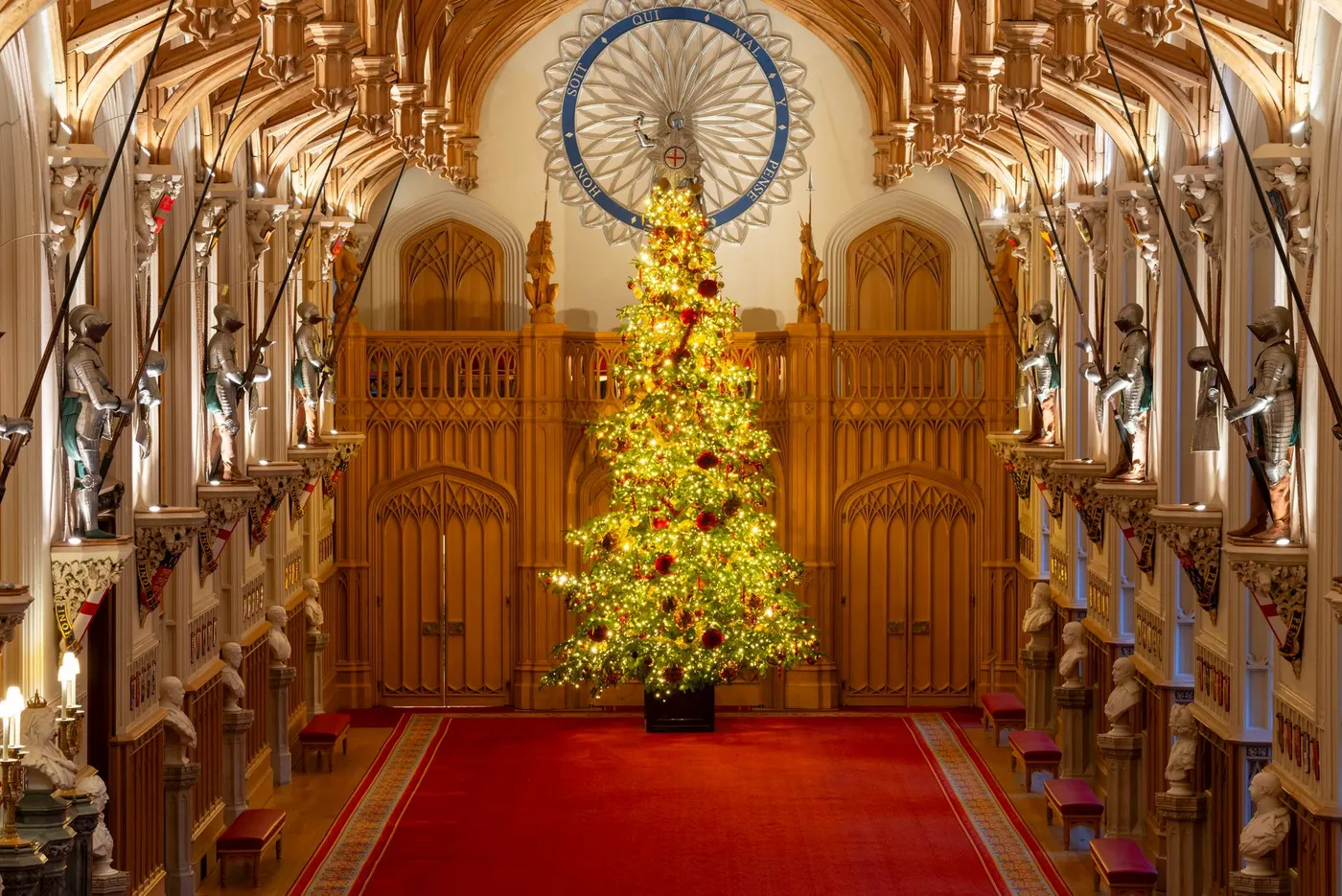 First look at Windsor Castle Christmas lights as the festive countdown  begins - MyLondon