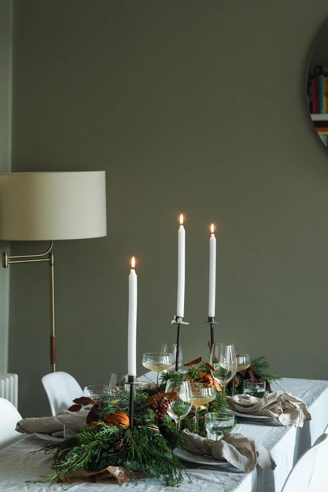 FIT FOR A FEAST: CHRISTMAS TABLE STYLING WITH GRACE & THORN – Grace & Thorn