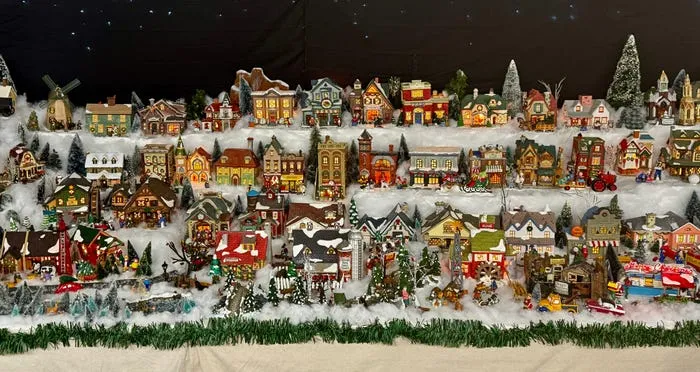 Gallery of Robin's Christmas Corner