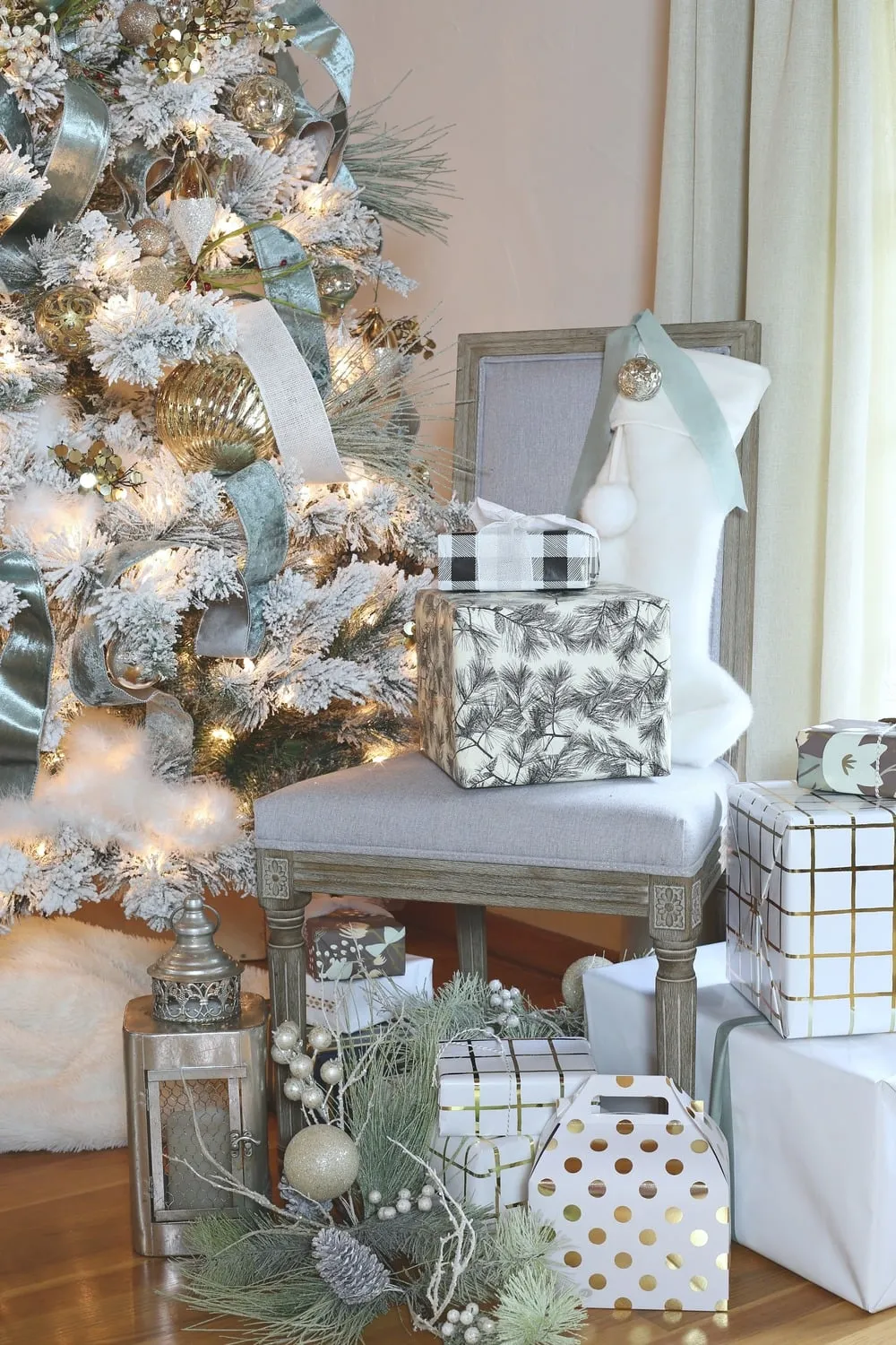 Gorgeous Christmas Color Combinations: Moody Monday