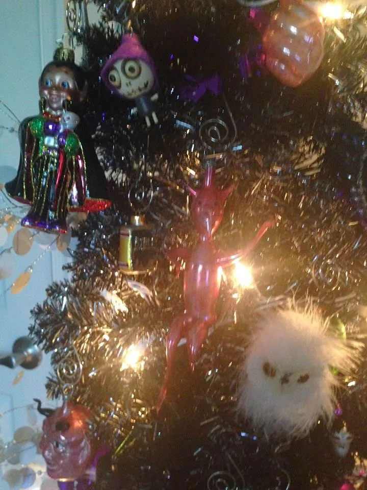 Goth Gardening ^o^: ... oh Christmas tree, oh Christmas tree...