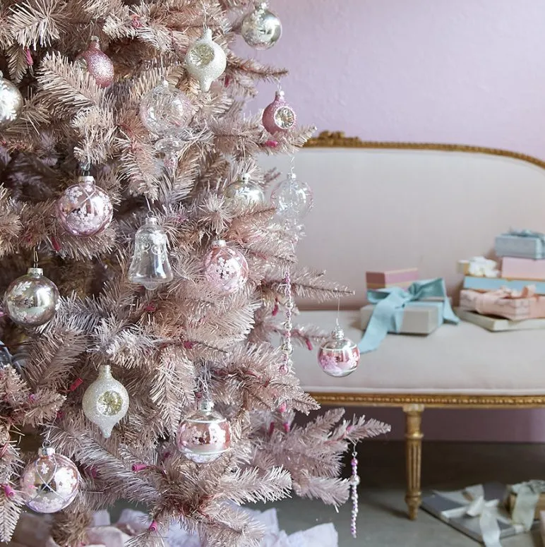 Have Yourself A Shabby Chic Christmas! | Interior Desire