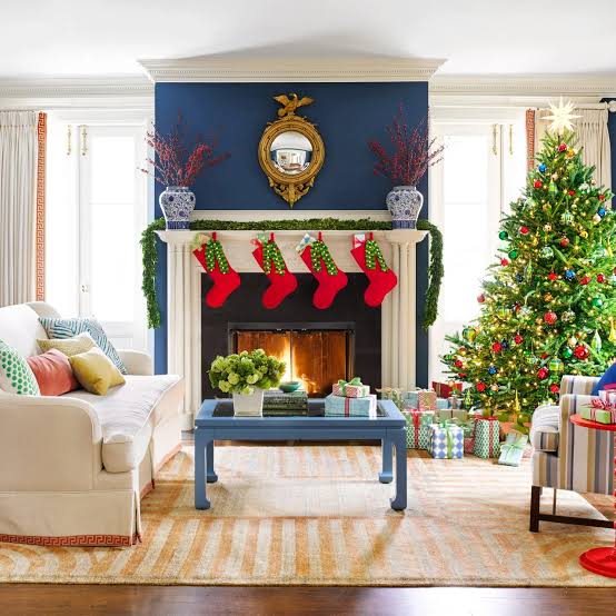 HGTV Magazine's Best Living Room Christmas Decor Ideas | HGTV