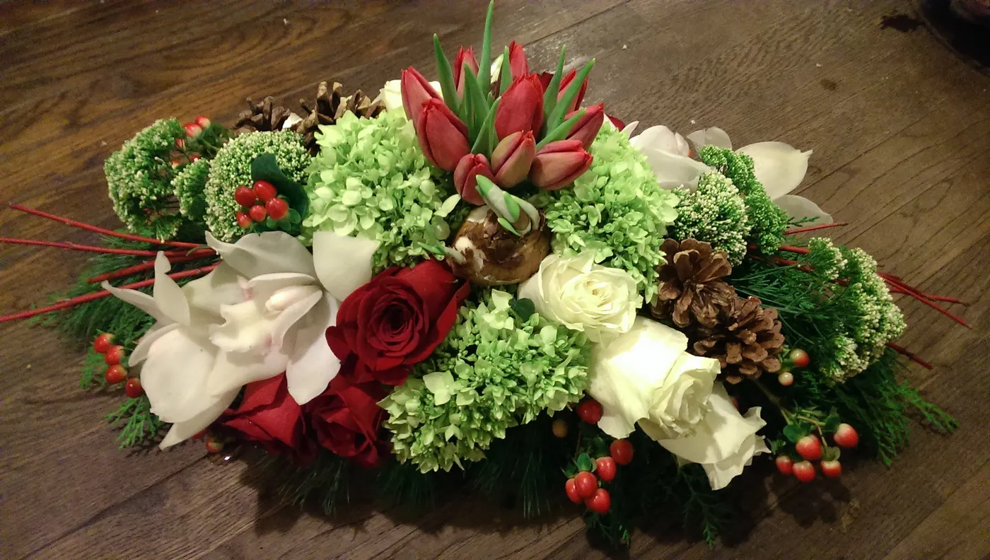 Holiday Decor Gallery – Flores Mantilla: Floral Design & Gifts