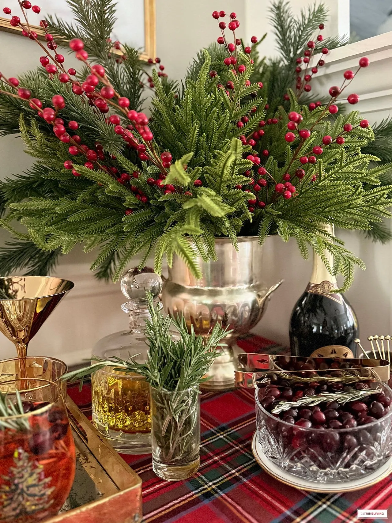 Holiday Drink Station, Winter Decor + Christmas Cleanup! | CitrineLiving
