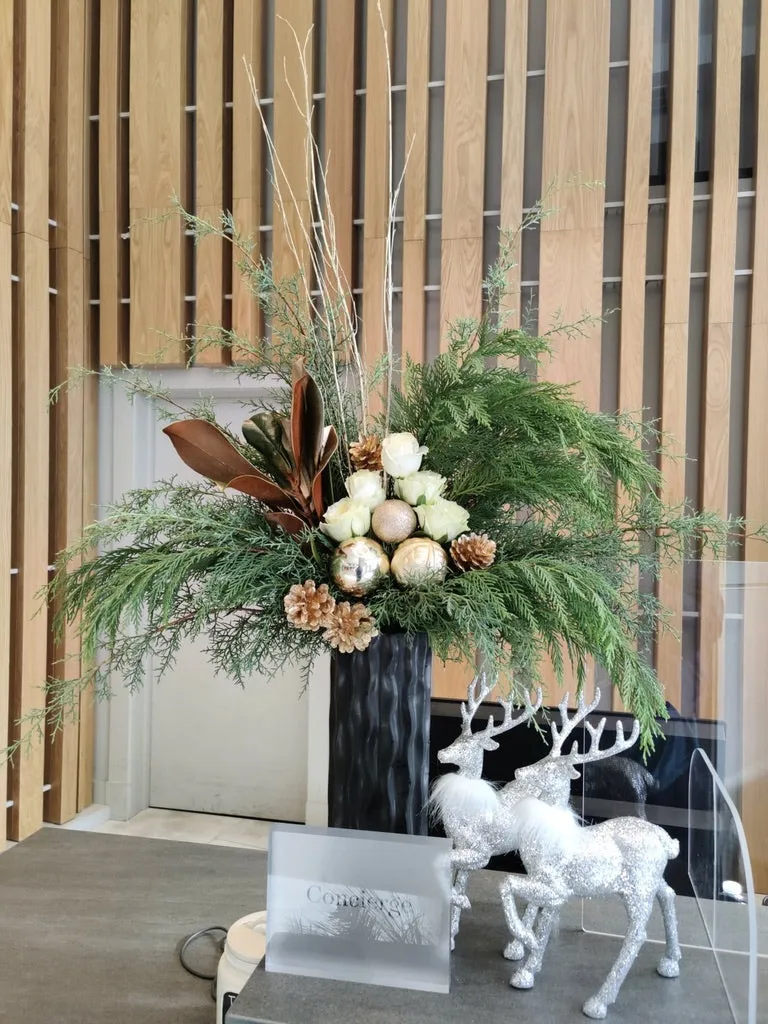 Holiday Floral Subscription – Bloompop