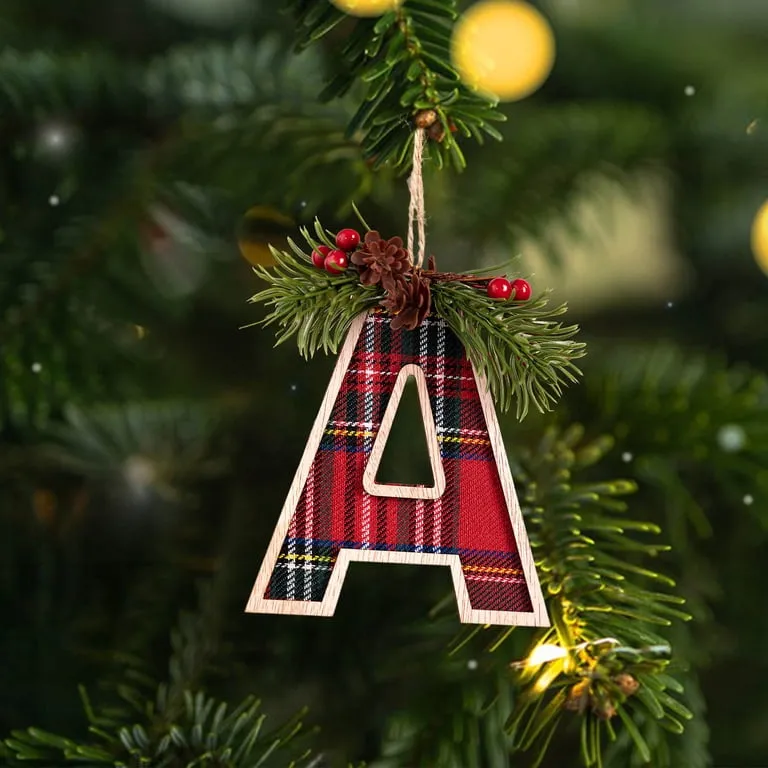 Honeeladyy 26 Letter Christmas Tree Pendant, 24 Alphabet Wooden Hanging  Ornaments A to Z, Decorative Xmas Letters with Pines Cones and Berry for  Tree Mantle , DIY Craft Christmas Ornaments (A) - Wal