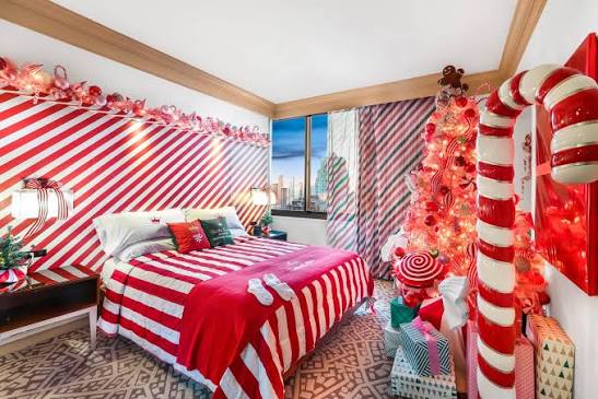 Hotels Wrap Up the Year With Holiday-Themed Suites