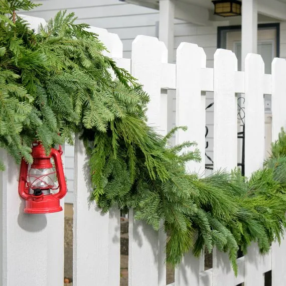 How to Add the Perfect Holiday Garland to Your Christmas Decor – Lynch  Creek Farm