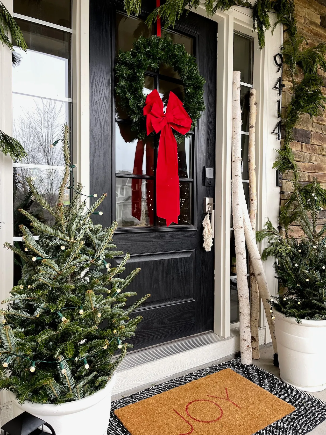 How to Create a Classic Holiday Front Porch - Life Love Larson