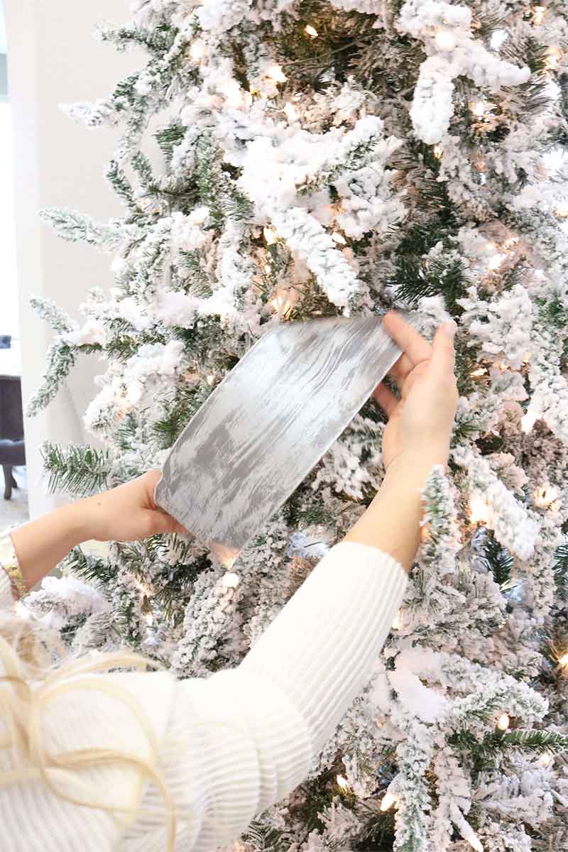 How to Decorate a Christmas Tree Like a Pro Designer – Melissa Roberts  Interiors